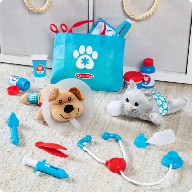 Melissa & Doug Examine & Treat Pet Vet Play Set