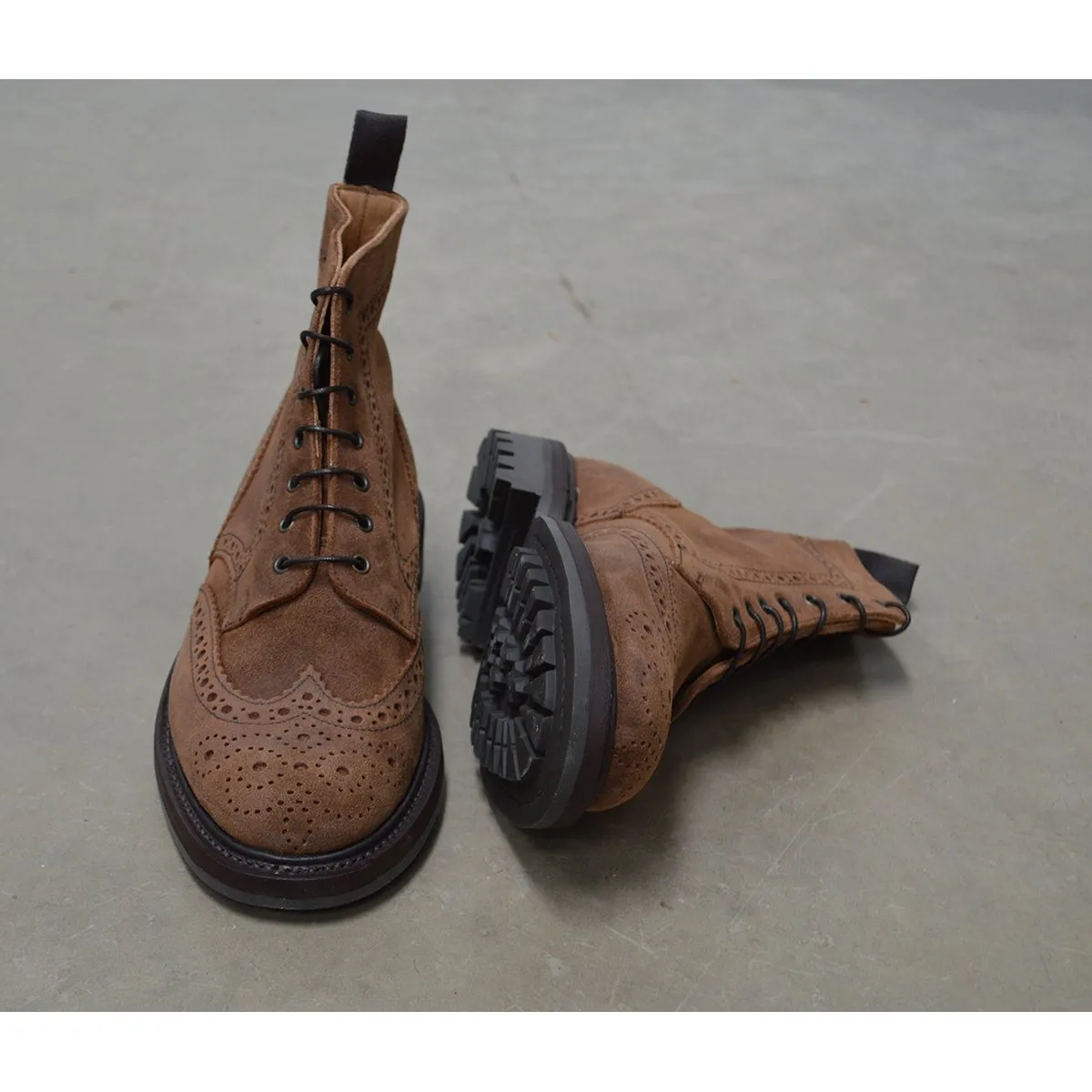 Sanders Cheltenham- Snuff Waxy Suede Brogue Boot